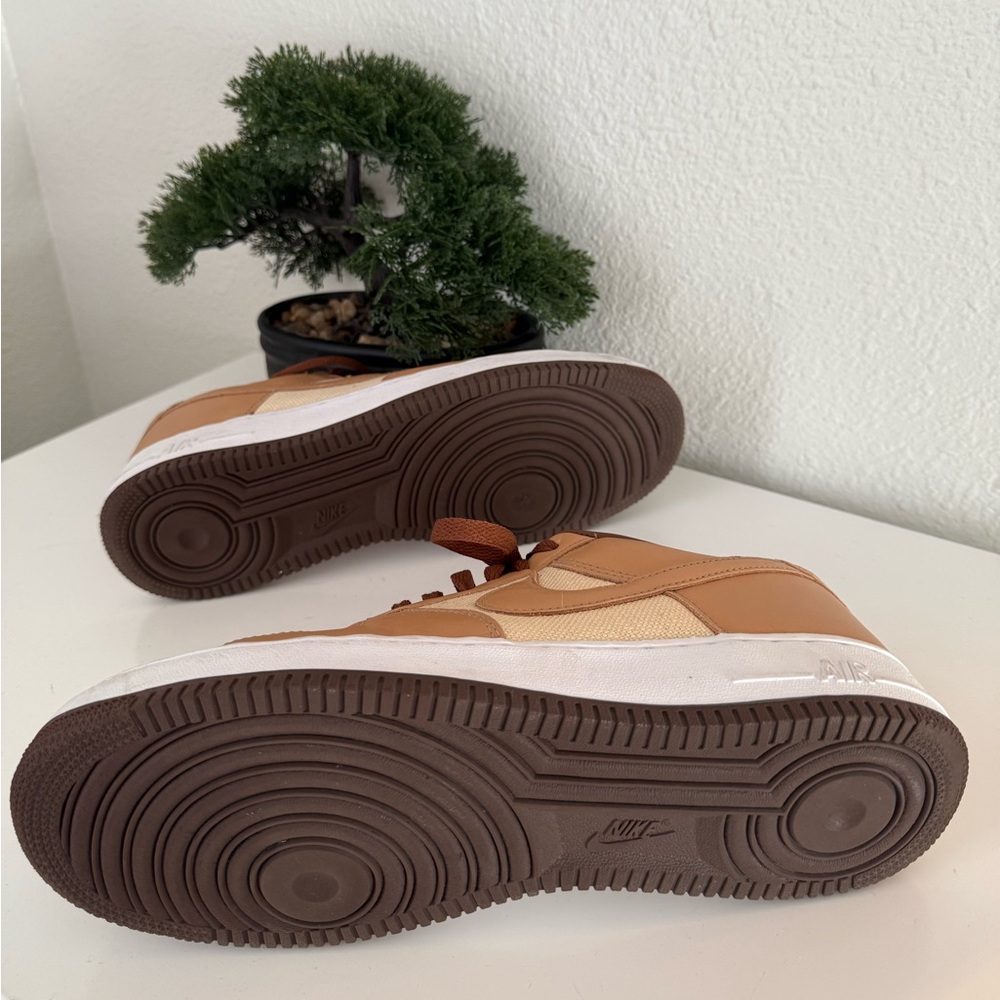 Nike Men's Brown and Cream Sneakers - Picture 3 of 6